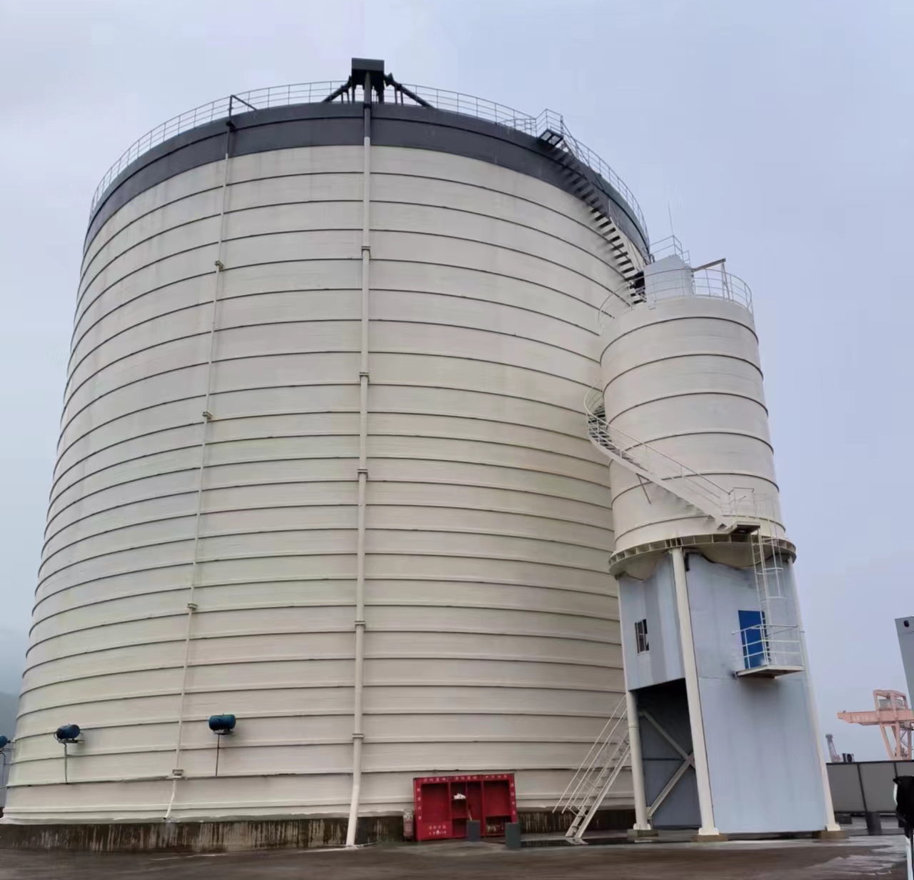 辽宁10万吨水泥钢板库